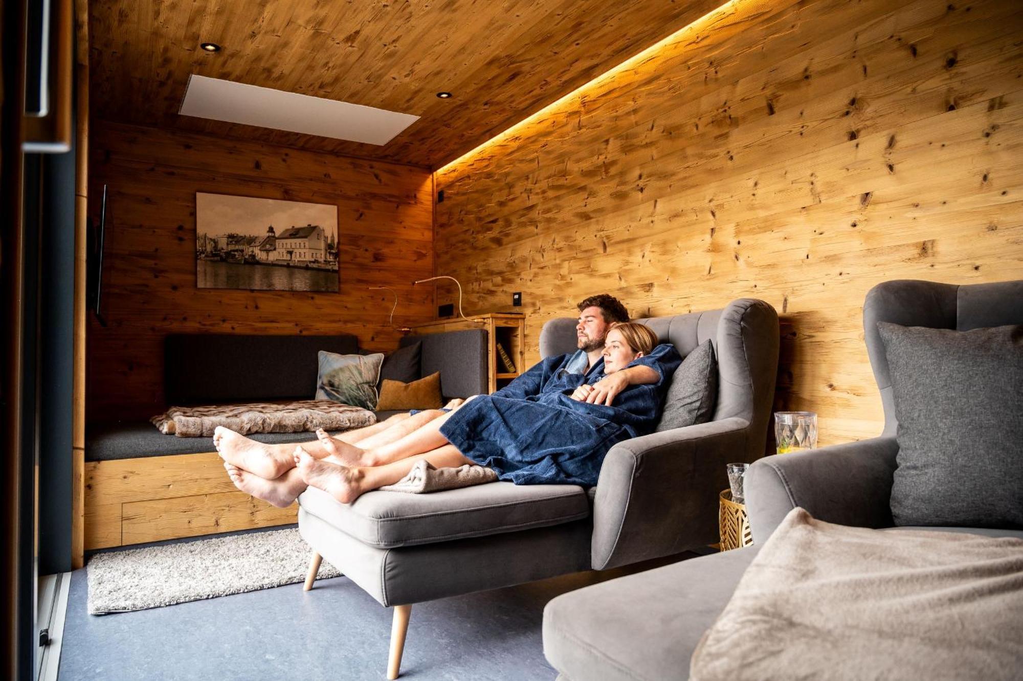 Hafenhotel Pommernyacht 웨케문데 외부 사진