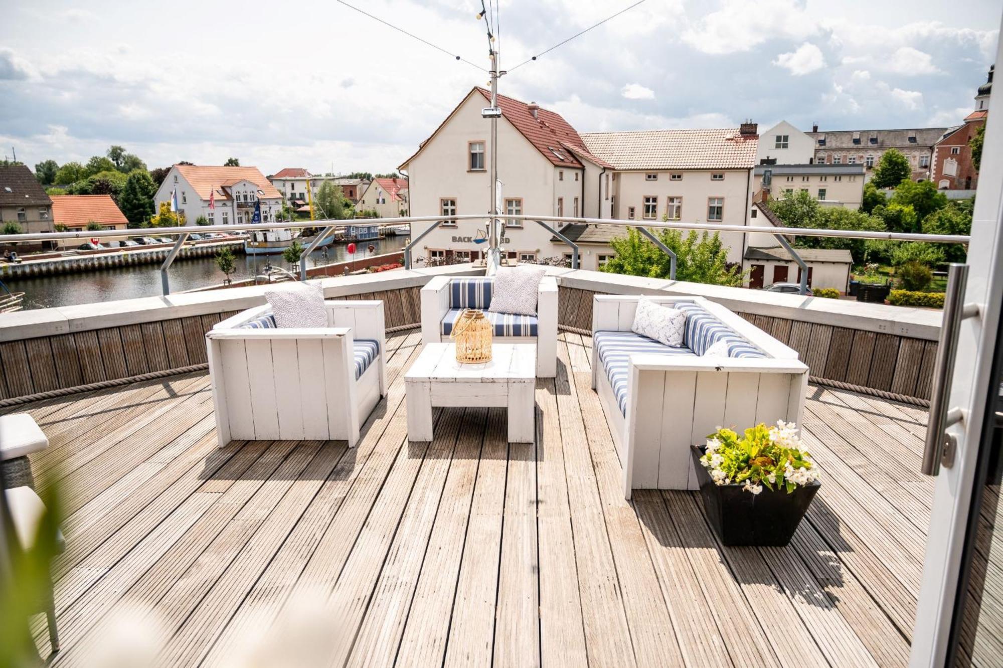 Hafenhotel Pommernyacht 웨케문데 외부 사진