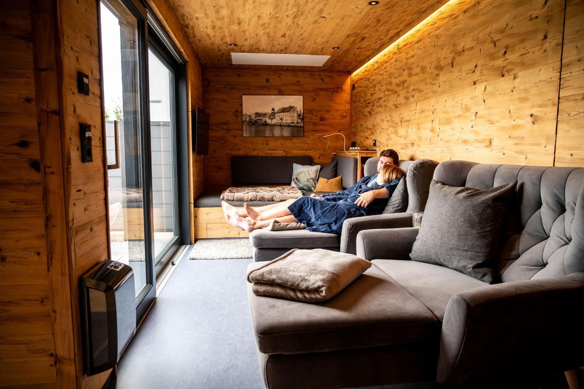 Hafenhotel Pommernyacht 웨케문데 외부 사진