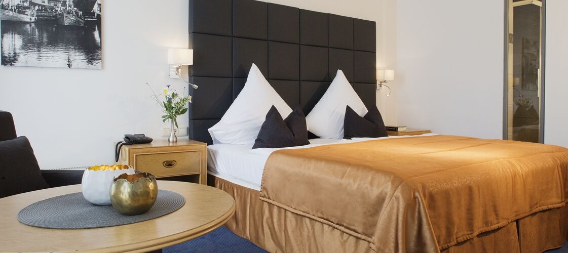 Hafenhotel Pommernyacht 웨케문데 외부 사진